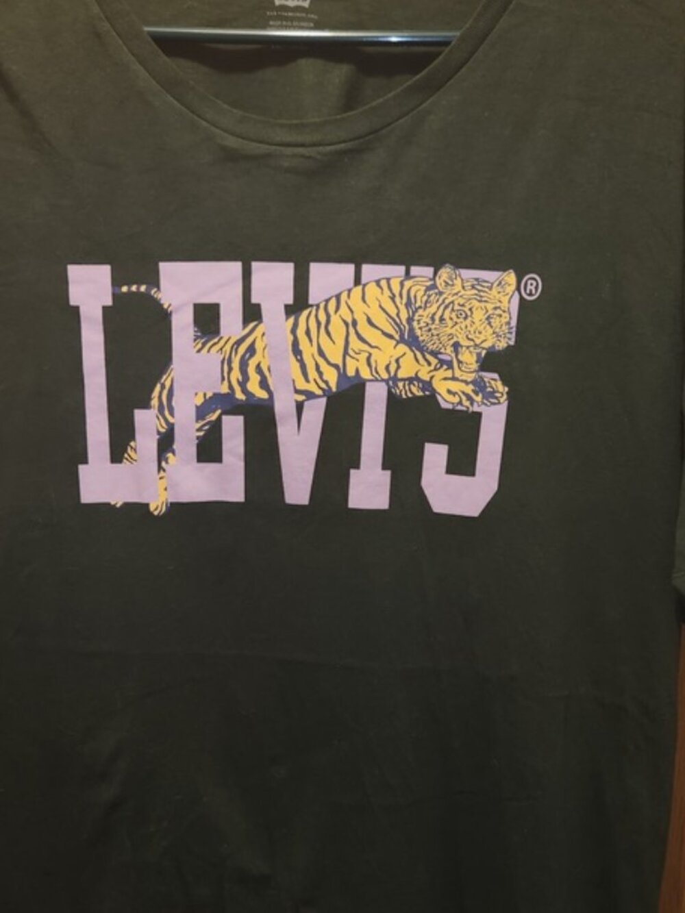 Womens Levi Logo Tshirt